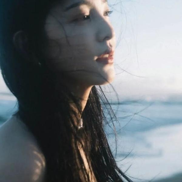 三个人的冬天 在线观看